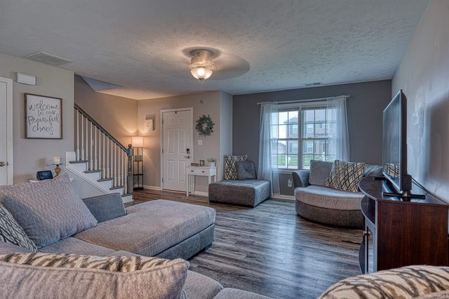 8150 Edenton Drive, Evansville, IN 47715