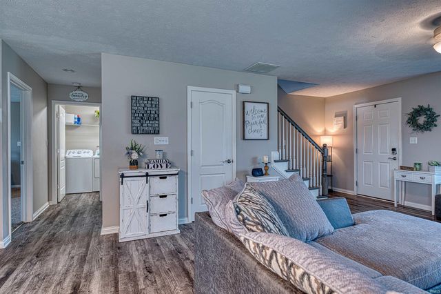 8150 Edenton Drive, Evansville, IN 47715