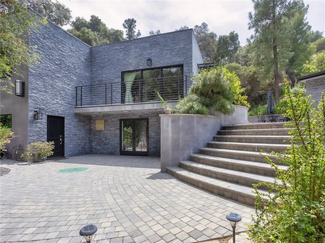 7580 McGroarty Terrace, Tujunga, CA 91042