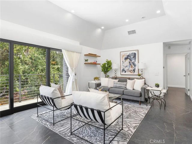 7580 McGroarty Terrace, Tujunga, CA 91042