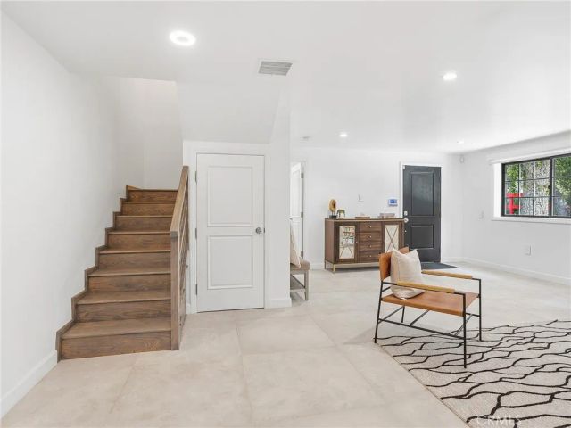 7580 McGroarty Terrace, Tujunga, CA 91042