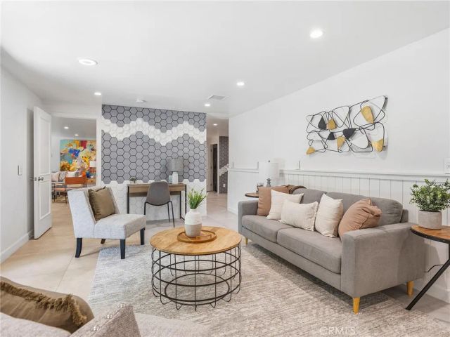 7580 McGroarty Terrace, Tujunga, CA 91042