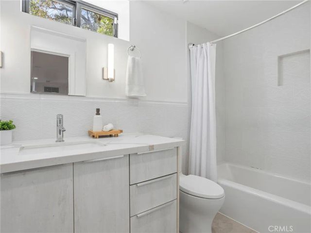 7580 McGroarty Terrace, Tujunga, CA 91042