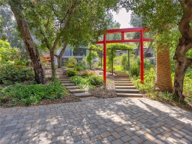 7580 McGroarty Terrace, Tujunga, CA 91042