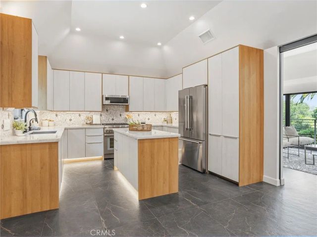 7580 McGroarty Terrace, Tujunga, CA 91042
