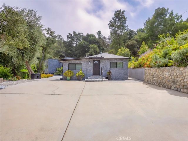 7580 McGroarty Terrace, Tujunga, CA 91042