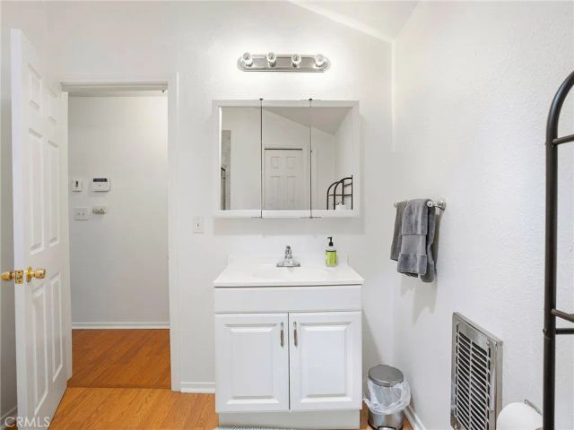 7580 McGroarty Terrace, Tujunga, CA 91042
