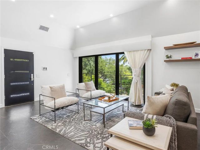 7580 McGroarty Terrace, Tujunga, CA 91042