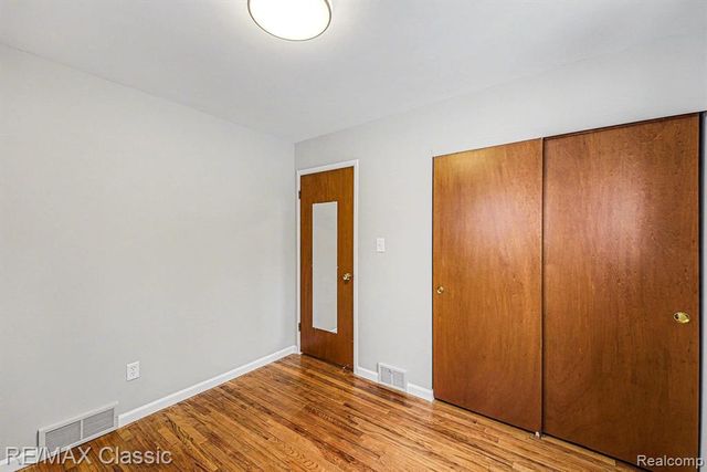 18746 Westbrook Drive, Livonia, MI 48152