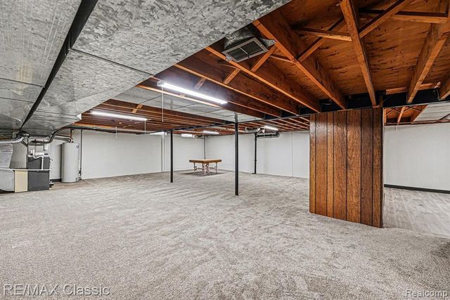 18746 Westbrook Drive, Livonia, MI 48152