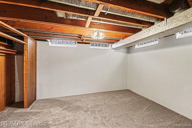 18746 Westbrook Drive, Livonia, MI 48152