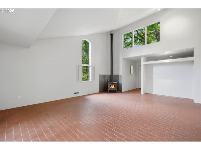12115 Nw OLD QUARRY Rd, Portland, OR 97229