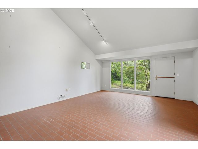 12115 Nw OLD QUARRY Rd, Portland, OR 97229