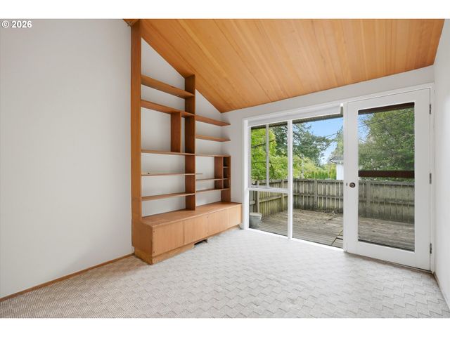 12115 Nw OLD QUARRY Rd, Portland, OR 97229