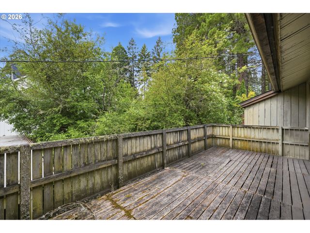 12115 Nw OLD QUARRY Rd, Portland, OR 97229