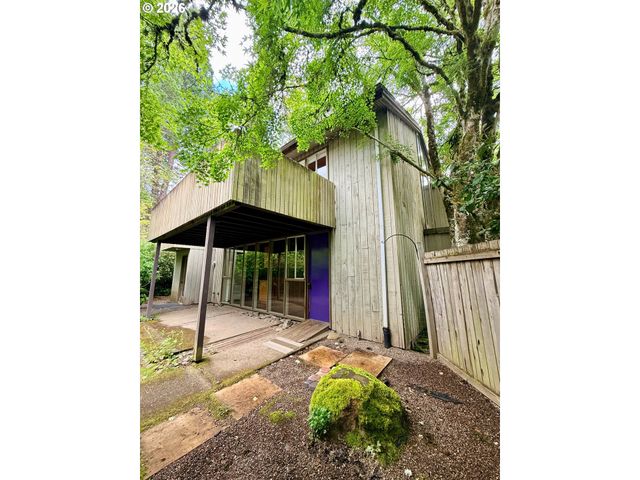 12115 Nw OLD QUARRY Rd, Portland, OR 97229