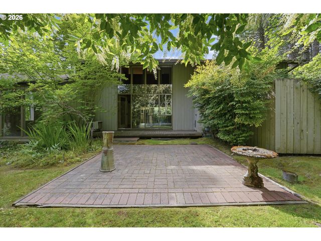 12115 Nw OLD QUARRY Rd, Portland, OR 97229