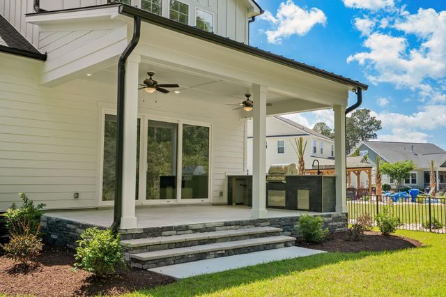 409 Seabury Ln., Myrtle Beach, SC 29579