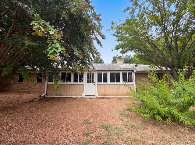 5204 Camino Dos Lagos Drive, Sherman, TX 75090