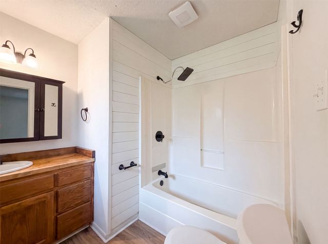 5204 Camino Dos Lagos Drive, Sherman, TX 75090
