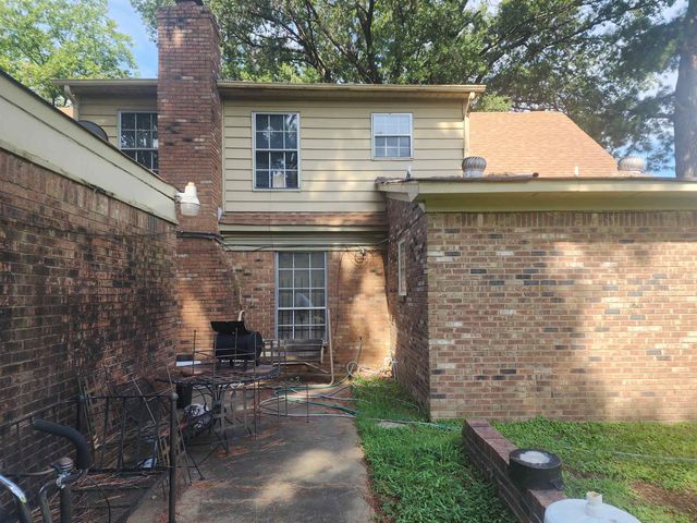 5020 GARDENWOOD DR, Memphis, TN 38116