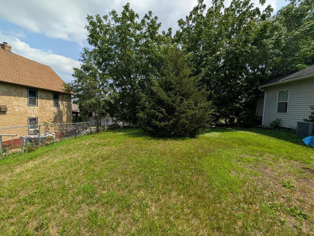 3xx 2nd Ave S., South Saint Paul, MN 55075 — exterior