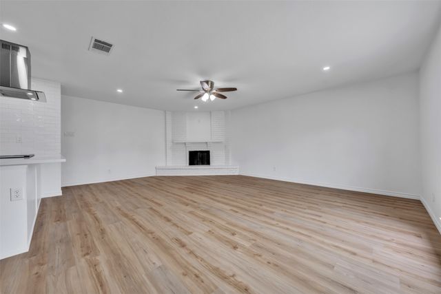 7449 Sandhurst Lane S, North Richland Hills, TX 76182