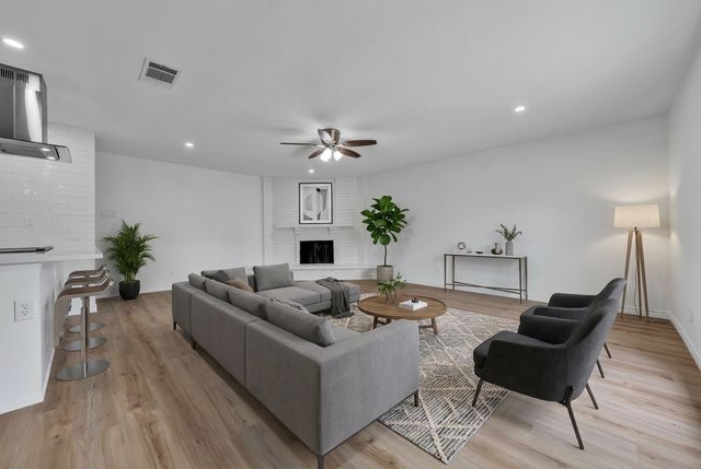 7449 Sandhurst Lane S, North Richland Hills, TX 76182