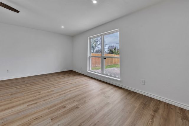 7449 Sandhurst Lane S, North Richland Hills, TX 76182