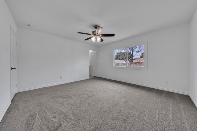 7449 Sandhurst Lane S, North Richland Hills, TX 76182