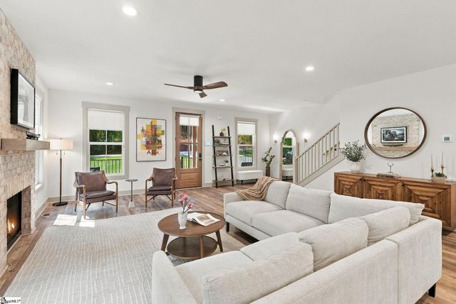 107 Moonlight Drive, Fair Play, SC 29643