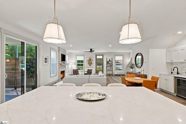 107 Moonlight Drive, Fair Play, SC 29643