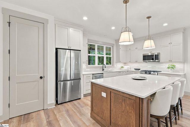 107 Moonlight Drive, Fair Play, SC 29643