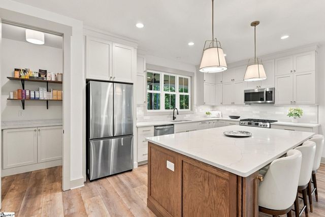107 Moonlight Drive, Fair Play, SC 29643