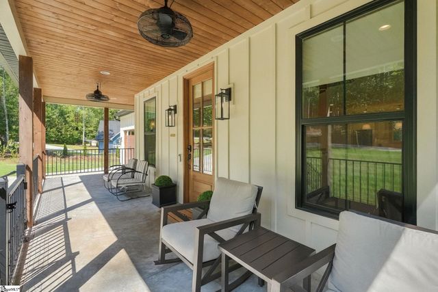 107 Moonlight Drive, Fair Play, SC 29643