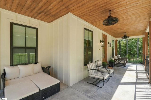 107 Moonlight Drive, Fair Play, SC 29643