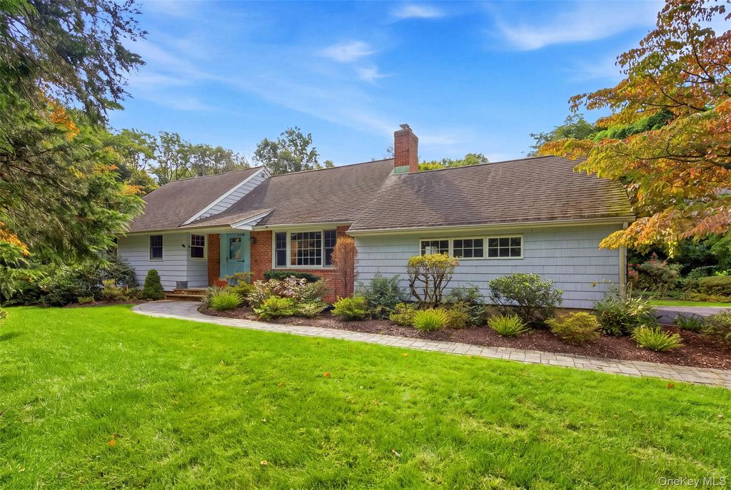 174 Flower Hill Road, Huntington, NY 11743 — photo 2