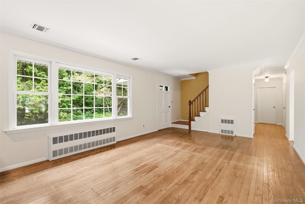174 Flower Hill Road, Huntington, NY 11743 — photo 3