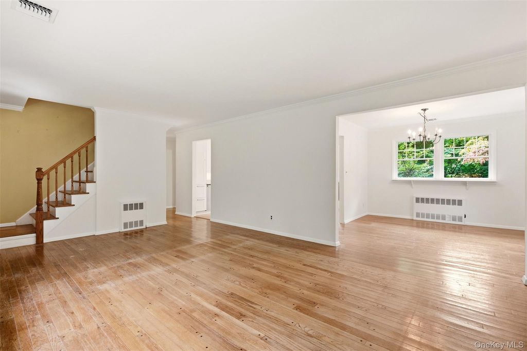 174 Flower Hill Road, Huntington, NY 11743 — photo 4