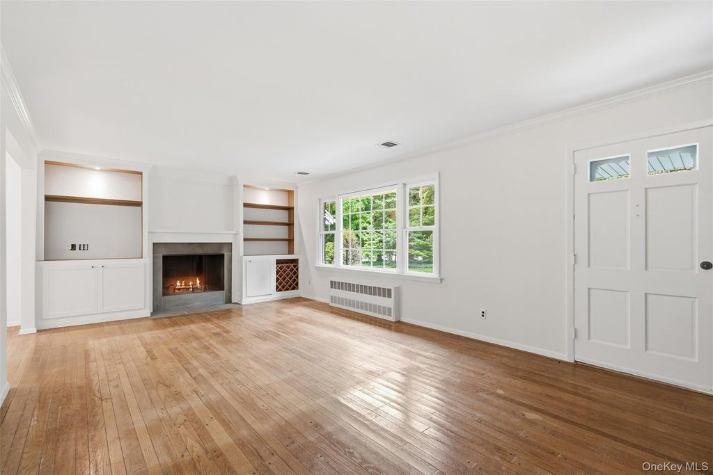 174 Flower Hill Road, Huntington, NY 11743 — photo 5
