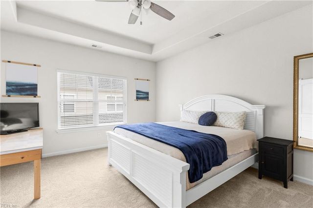 427 Fountain Dr DR, Virginia Beach, VA 23454