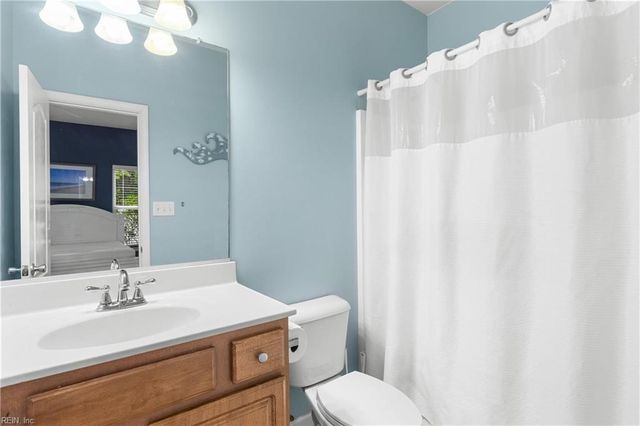 427 Fountain Dr DR, Virginia Beach, VA 23454