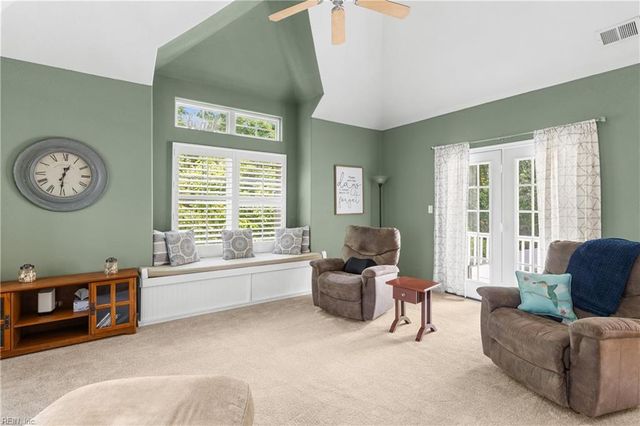 427 Fountain Dr DR, Virginia Beach, VA 23454