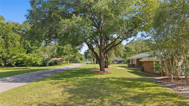 214 SE 2ND STREET, Chiefland, FL 32626
