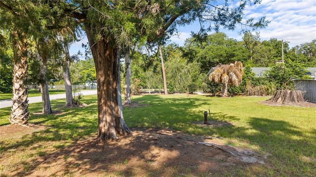 214 SE 2ND STREET, Chiefland, FL 32626