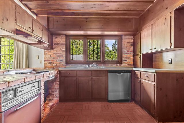 214 SE 2ND STREET, Chiefland, FL 32626