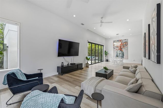 2701 N POPLAR AVENUE, Tampa, FL 33602