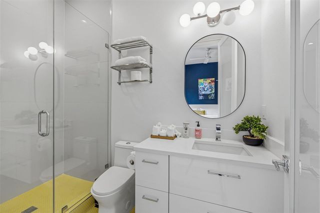 2701 N POPLAR AVENUE, Tampa, FL 33602