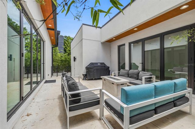 2701 N POPLAR AVENUE, Tampa, FL 33602