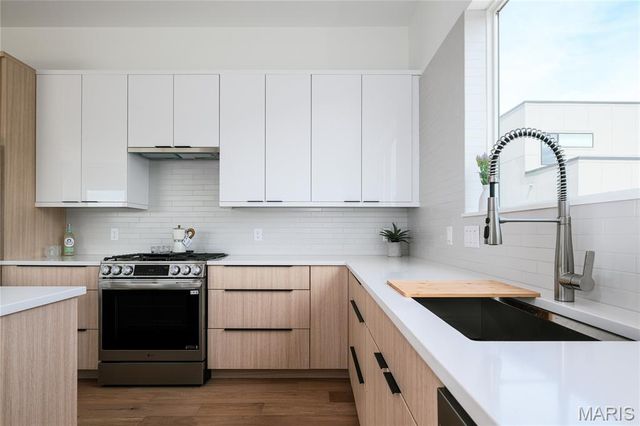 2731 lafayette avenue, St Louis, MO 63104